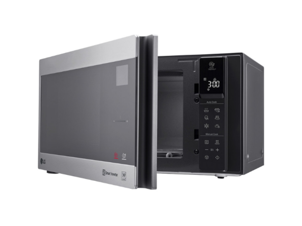 LG 42-Litre NeoChef Microwave Oven MS4295CIS (3)