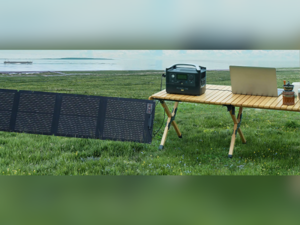 EcoFlow 110-Watt Portable Solar Panel; Foldable Design, IP68 Waterproof Rating, Adjustable Kickstand Case, 21.7V Voc, 18.5V Vmp, 6.0A Imp Monocrystalline Solar Panels